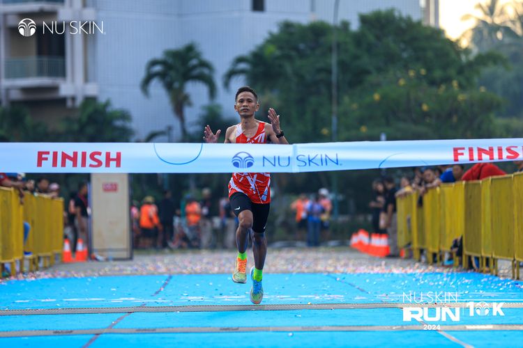 Race photo from Nu Skin Run 10K