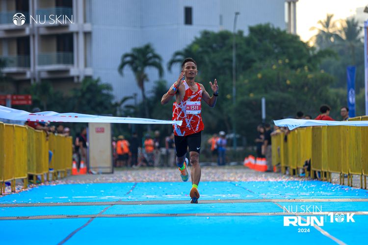 Race photo from Nu Skin Run 10K