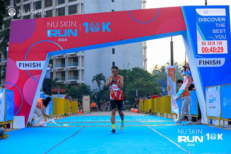 Race photo from Nu Skin Run 10K