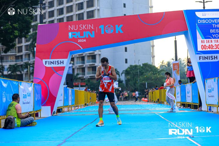 Race photo from Nu Skin Run 10K