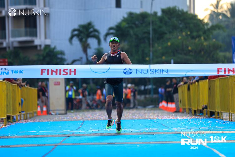 Race photo from Nu Skin Run 10K