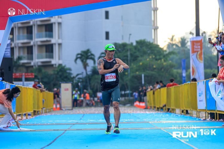 Race photo from Nu Skin Run 10K