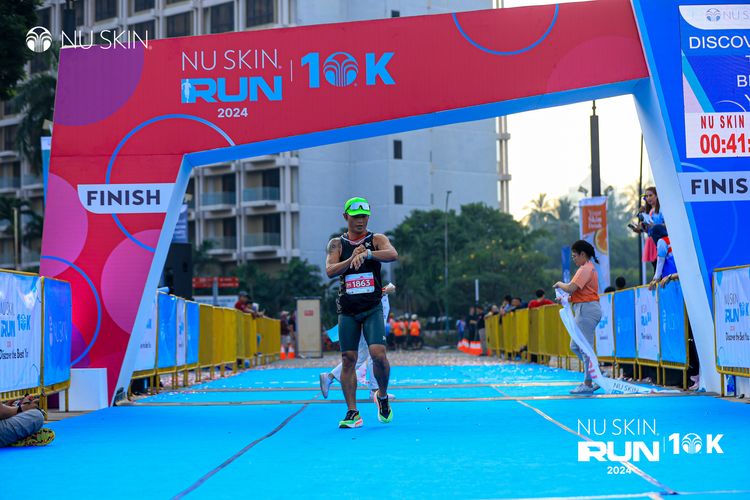 Race photo from Nu Skin Run 10K