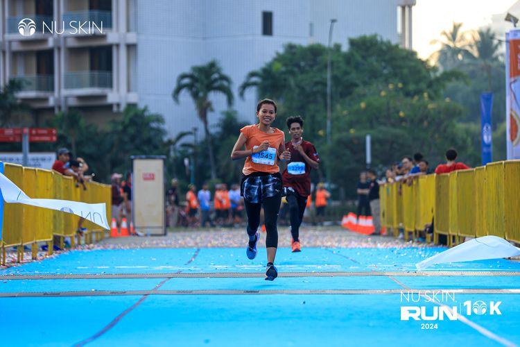 Race photo from Nu Skin Run 10K
