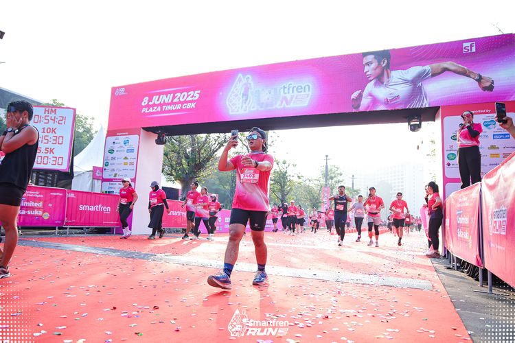 Race photo from Smartfren Run 2025 