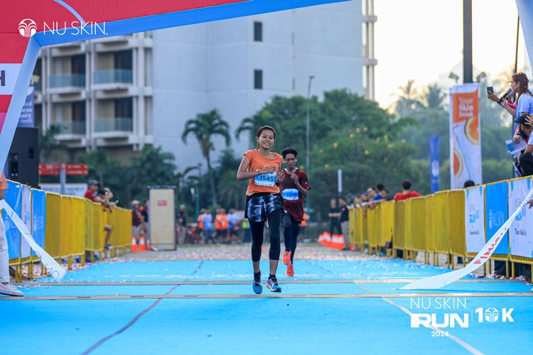 Race photo from Nu Skin Run 10K
