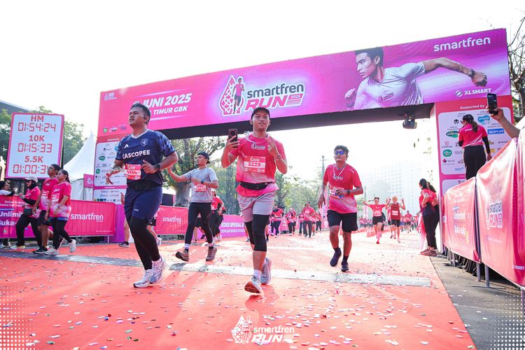 Race photo from Smartfren Run 2025 