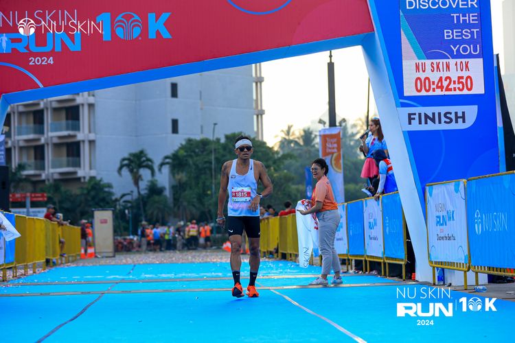 Race photo from Nu Skin Run 10K