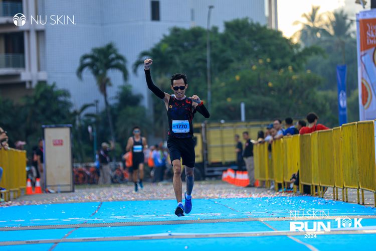Race photo from Nu Skin Run 10K