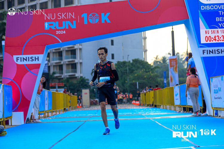 Race photo from Nu Skin Run 10K
