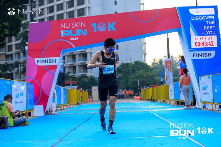 Race photo from Nu Skin Run 10K