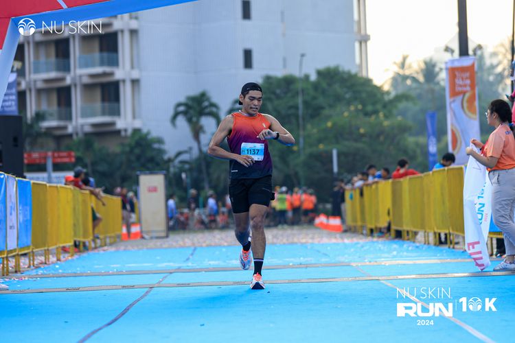 Race photo from Nu Skin Run 10K