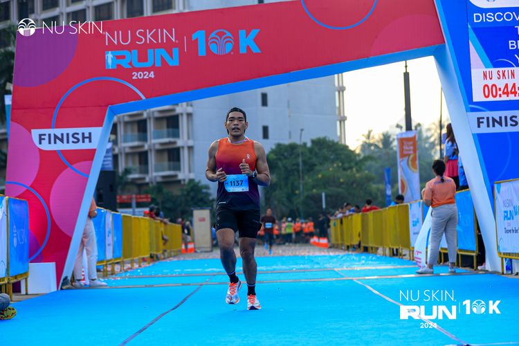 Race photo from Nu Skin Run 10K