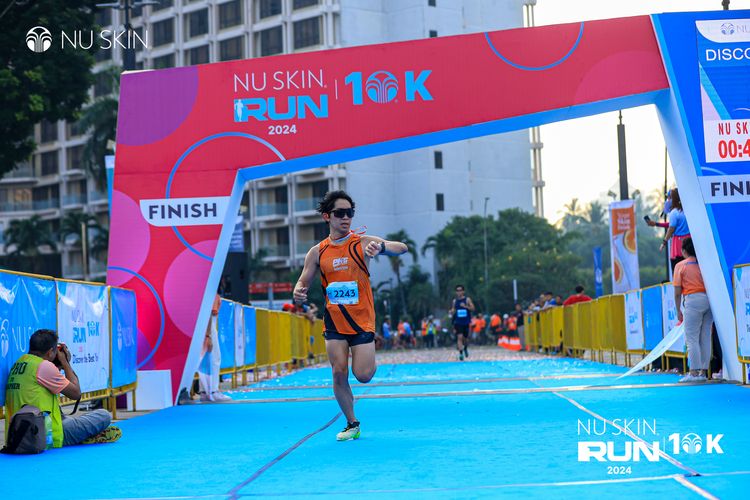 Race photo from Nu Skin Run 10K