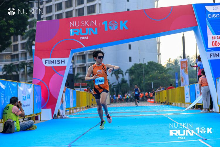 Race photo from Nu Skin Run 10K