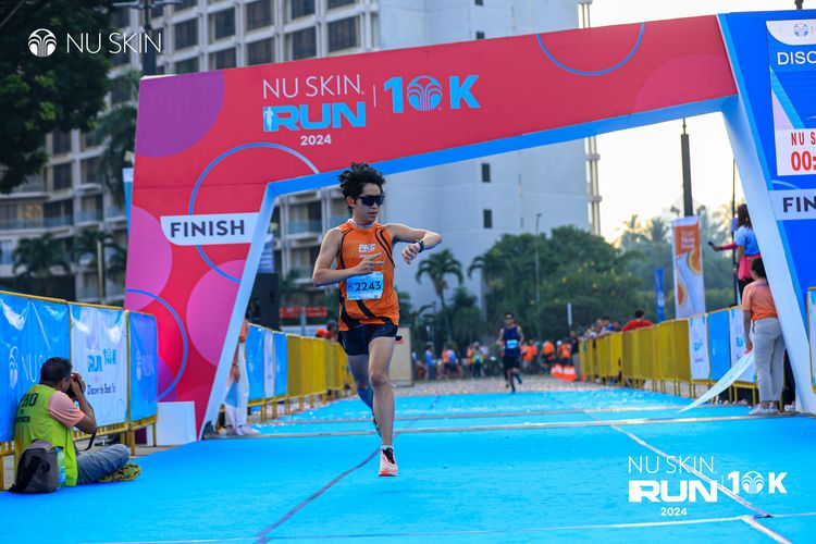 Race photo from Nu Skin Run 10K