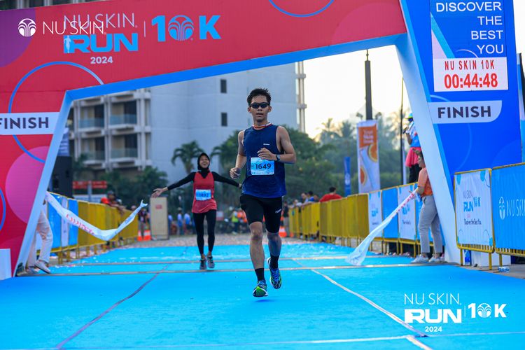 Race photo from Nu Skin Run 10K