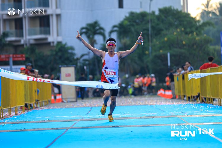 Race photo from Nu Skin Run 10K