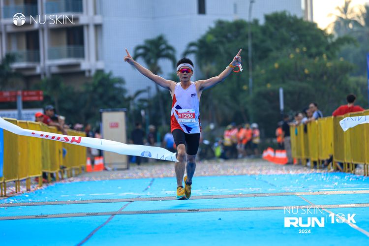 Race photo from Nu Skin Run 10K