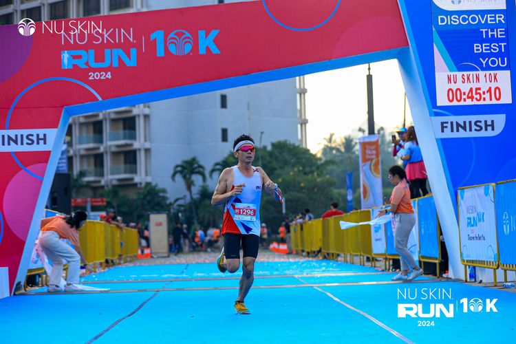 Race photo from Nu Skin Run 10K