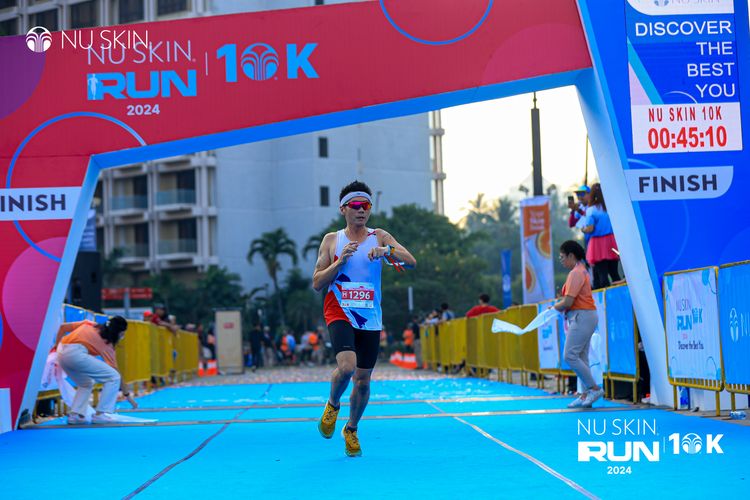 Race photo from Nu Skin Run 10K