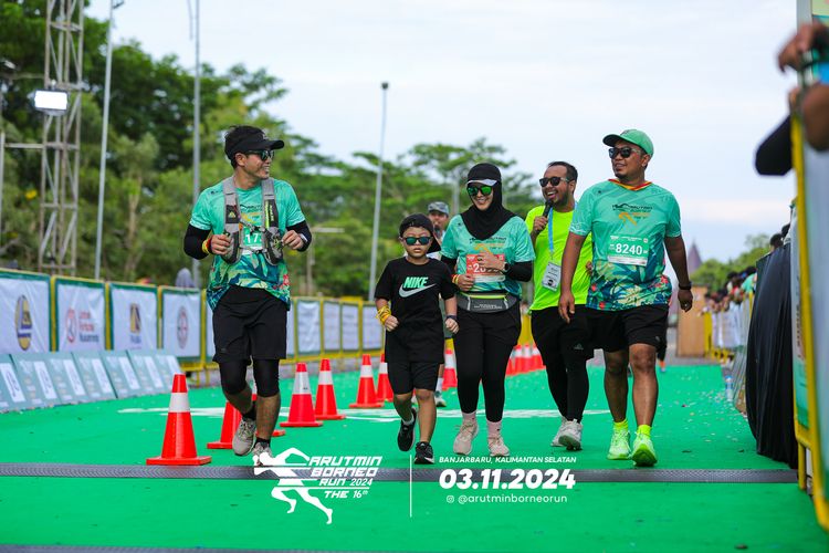 Race photo from Arutmin Borneo Run 2024