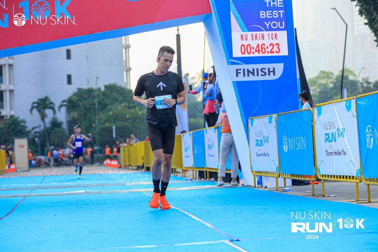 Race photo from Nu Skin Run 10K