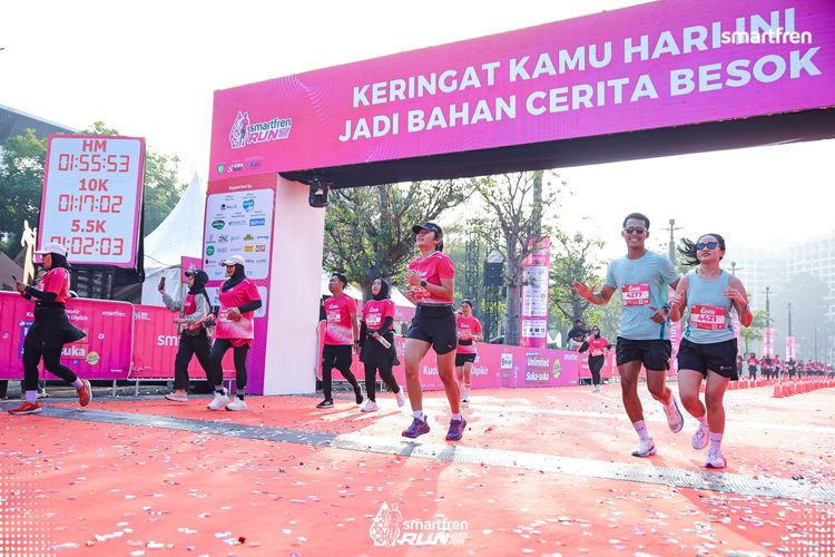 Race photo from Smartfren Run 2025 