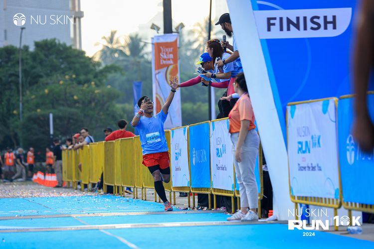 Race photo from Nu Skin Run 10K