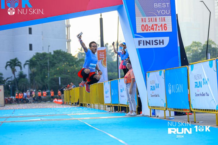 Race photo from Nu Skin Run 10K