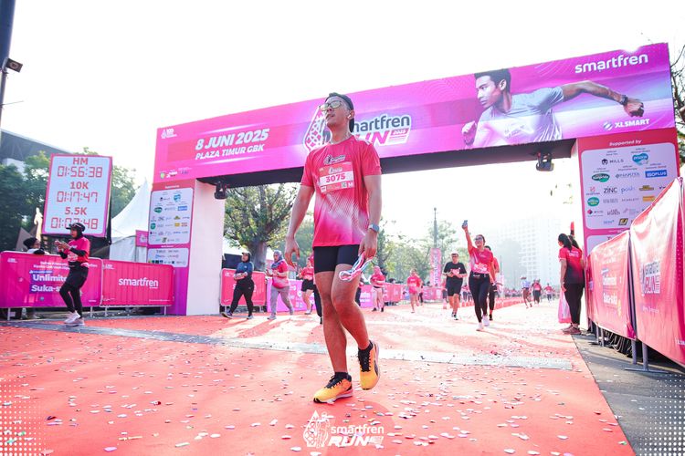 Race photo from Smartfren Run 2025 
