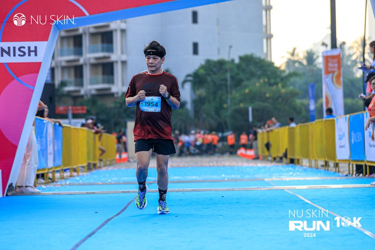 Race photo from Nu Skin Run 10K