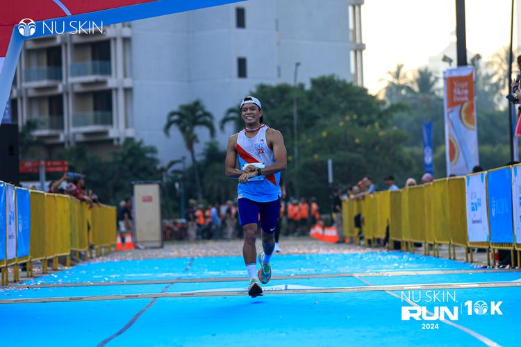 Race photo from Nu Skin Run 10K