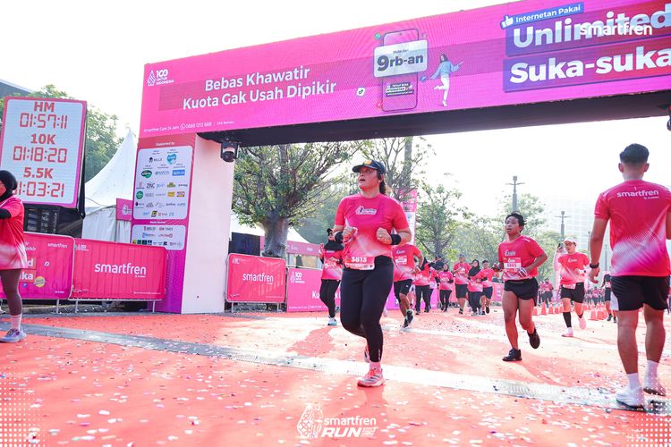 Race photo from Smartfren Run 2025 