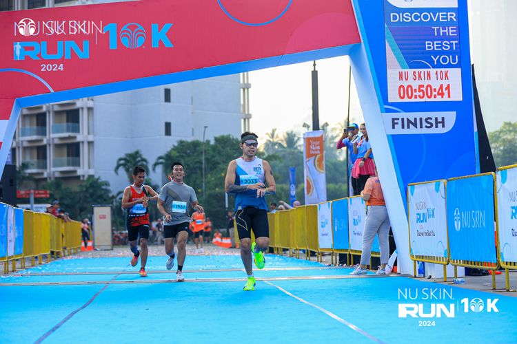 Race photo from Nu Skin Run 10K