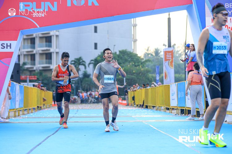 Race photo from Nu Skin Run 10K