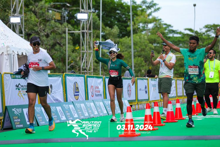 Race photo from Arutmin Borneo Run 2024