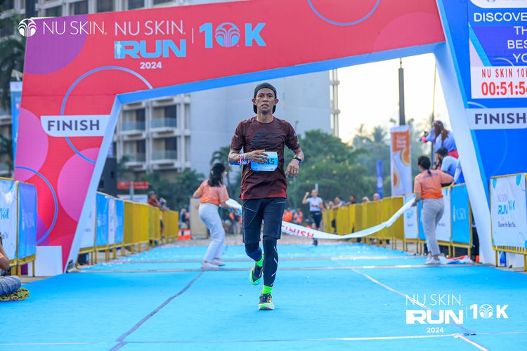 Race photo from Nu Skin Run 10K