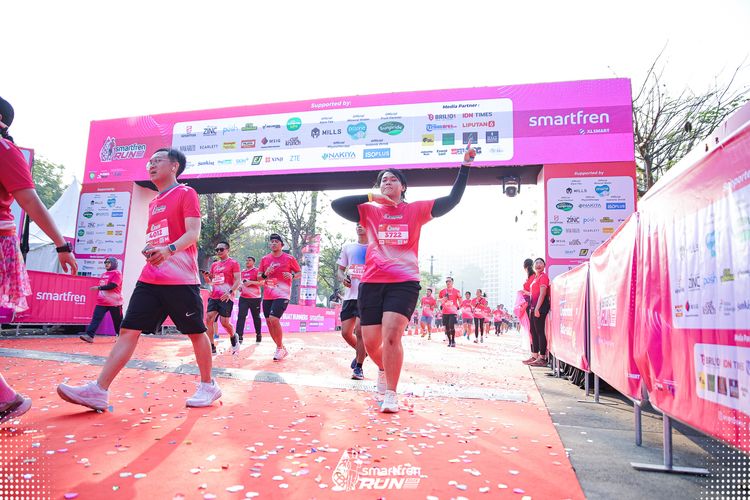 Race photo from Smartfren Run 2025 