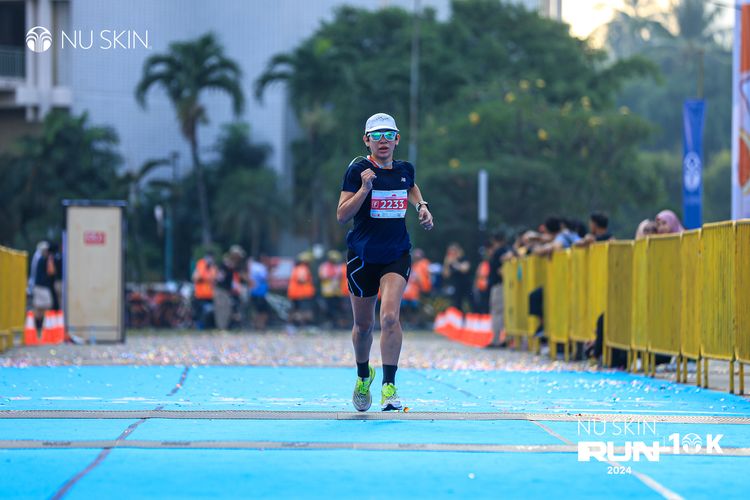 Race photo from Nu Skin Run 10K