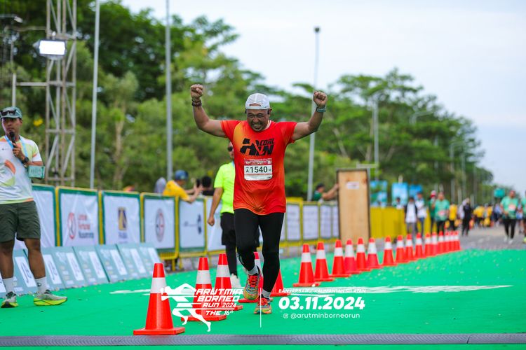 Race photo from Arutmin Borneo Run 2024