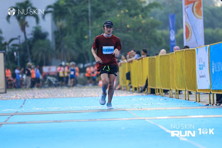 Race photo from Nu Skin Run 10K