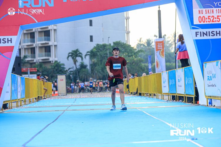 Race photo from Nu Skin Run 10K