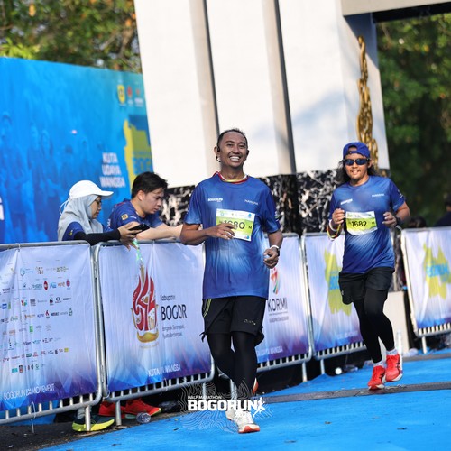 Race photo from BOGORUN 2026