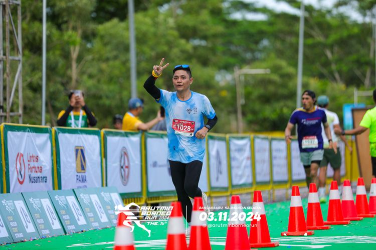 Race photo from Arutmin Borneo Run 2024