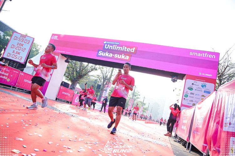 Race photo from Smartfren Run 2025 