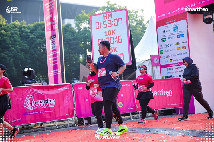 Race photo from Smartfren Run 2025 