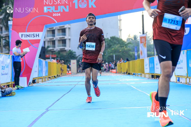 Race photo from Nu Skin Run 10K