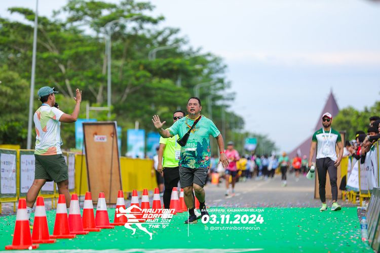 Race photo from Arutmin Borneo Run 2024