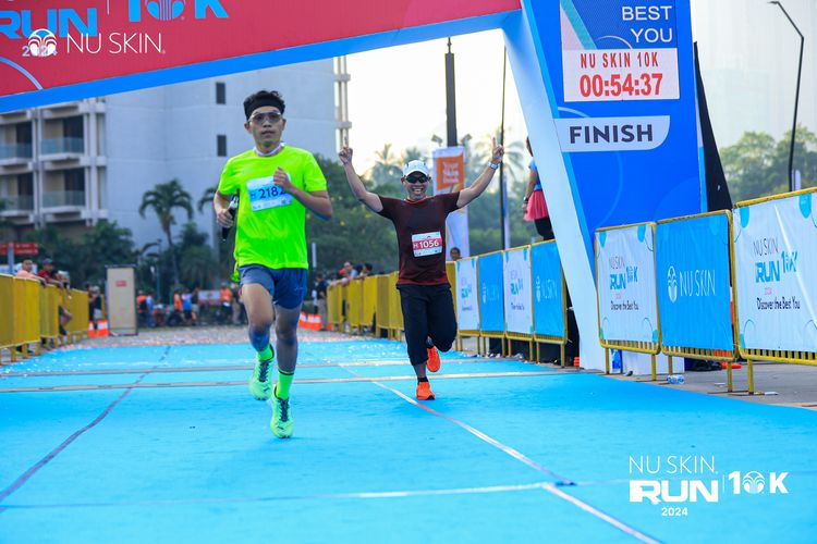Race photo from Nu Skin Run 10K